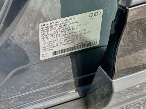 Certified 2025 Audi SQ6 e-tron Prestige AWD/4WD image 33