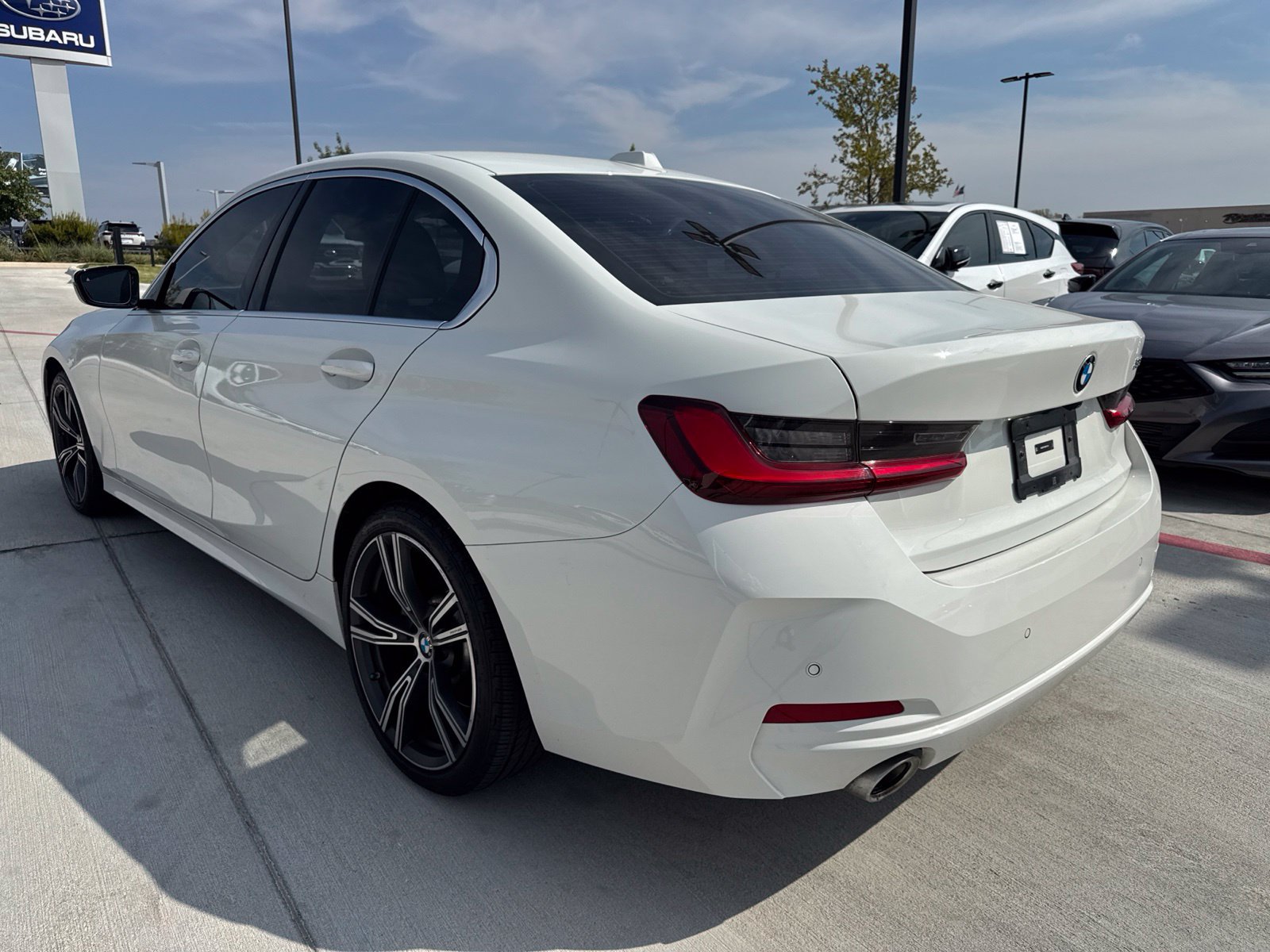 Used 2024 BMW 330i Sedan w/ Premium Package RWD image 6
