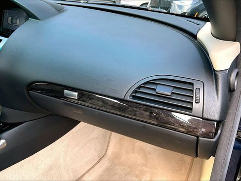 Used 2007 BMW 650i Convertible image 18