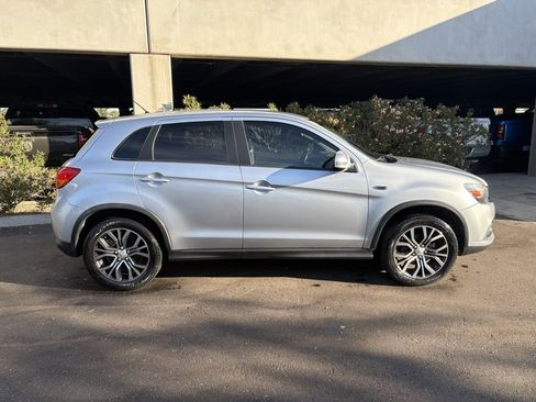 Used 2016 Mitsubishi Outlander Sport ES image 3