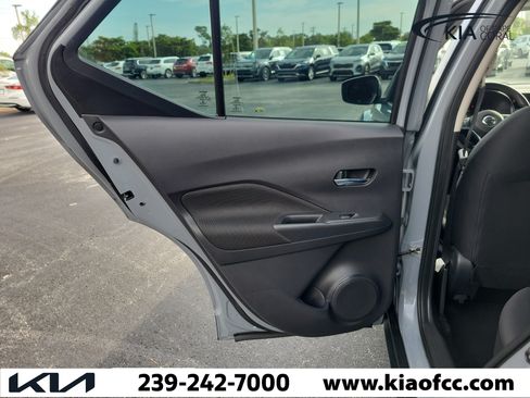 Used 2021 Nissan Kicks SV w/ Interior Electronics Package FWD image 14