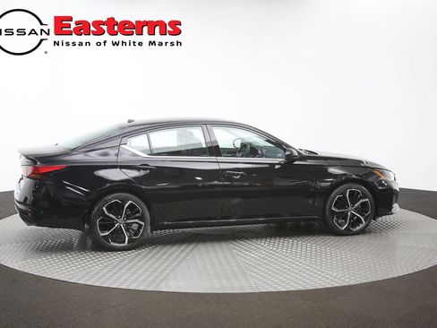 Used 2023 Nissan Altima 2.5 SR FWD image 42