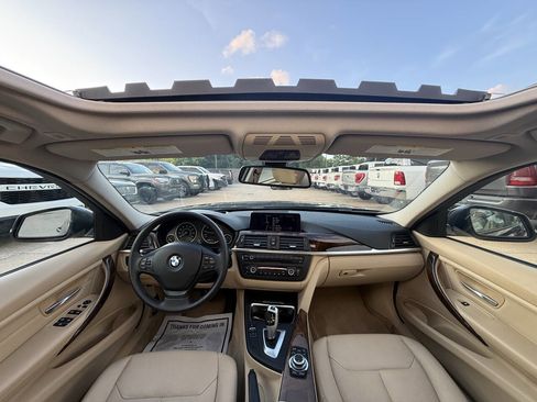 Used 2013 BMW 328i xDrive Sedan AWD/4WD image 18