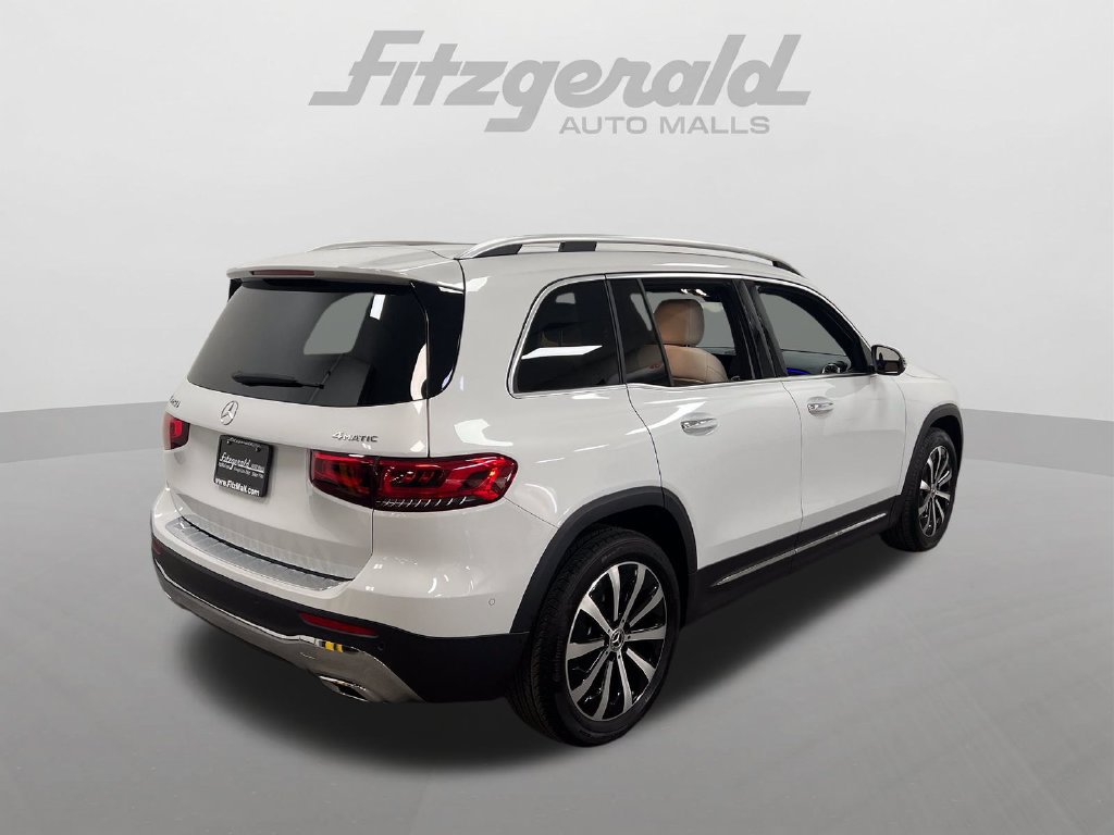 Used 2023 Mercedes-Benz GLB 250 4MATIC image 5