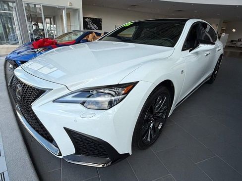 Used 2023 Lexus LS 500 F Sport w/ Accessory Package (Z2) image 7