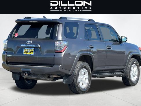 Used 2021 Toyota 4Runner SR5 Premium w/ Moonroof Package AWD/4WD image 4