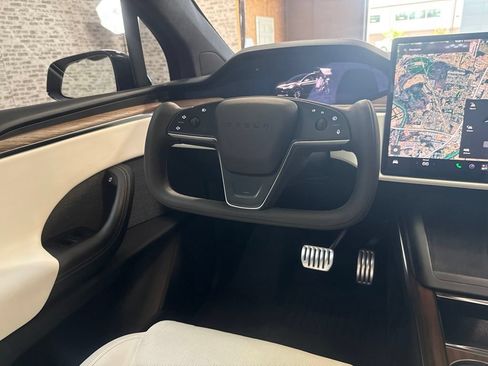 Used 2022 Tesla Model X Plaid AWD/4WD image 17