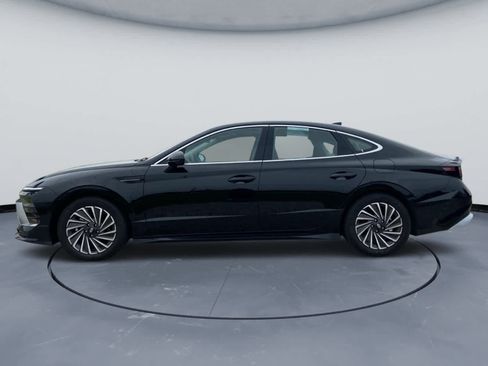 Used 2025 Hyundai Sonata Limited FWD image 10