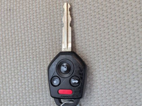 Used 2017 Subaru Impreza 2.0i Premium image 35