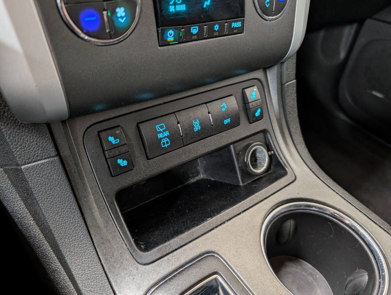 Used 2012 Chevrolet Traverse LT FWD image 11