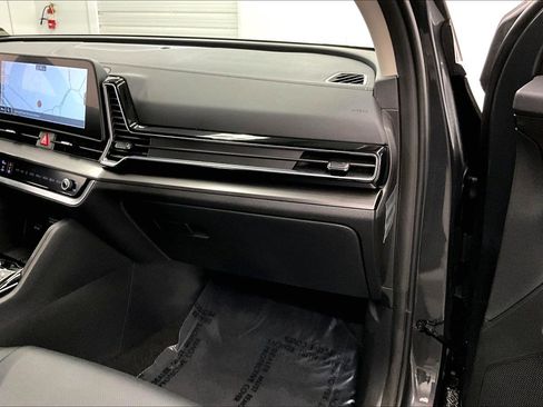 Used 2024 Kia Sportage EX FWD image 19