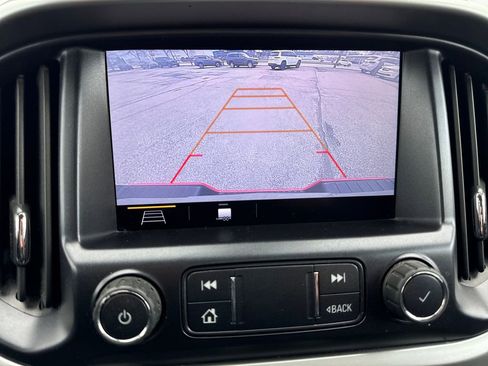 Used 2020 Chevrolet Colorado LT w/ Colorado RST Special Edition image 23