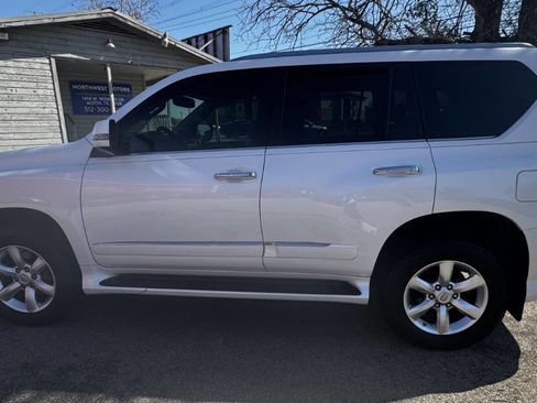 Used 2014 Lexus GX 460 image 9