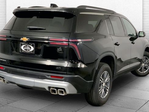 Used 2026 Chevrolet Traverse LT w/ Driver Confidence Package FWD image 13