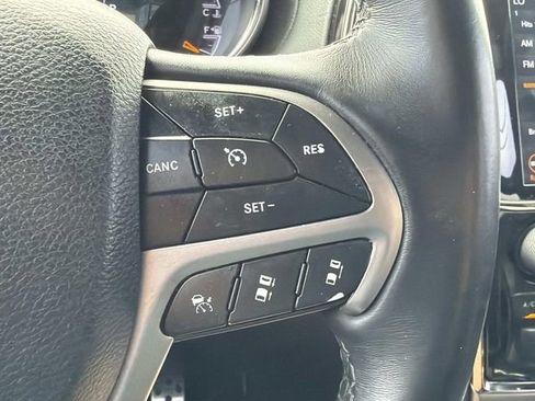 Used 2019 Jeep Grand Cherokee High Altitude RWD image 29