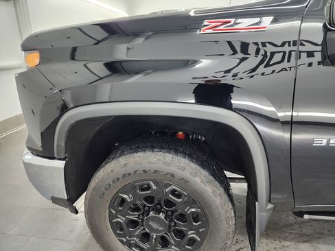 Used 2024 Chevrolet Silverado 3500 LT w/ Convenience Package image 35