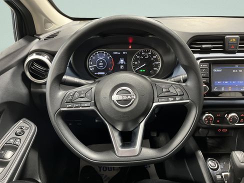 Used 2025 Nissan Versa SV image 18