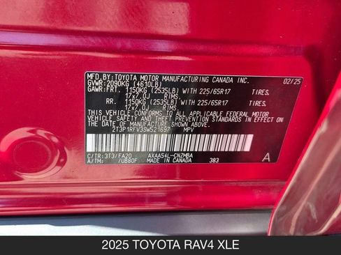 Used 2025 Toyota RAV4 XLE AWD/4WD image 24