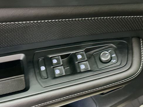 Used 2025 Volkswagen Atlas Cross Sport SE image 15