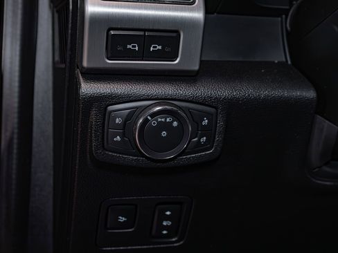 Used 2020 Ford F350 Platinum AWD/4WD image 17