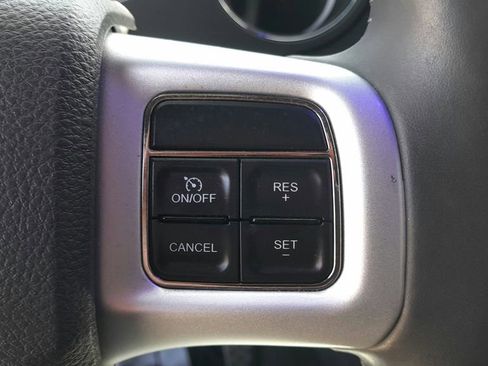 Used 2014 Dodge Challenger R/T RWD image 18