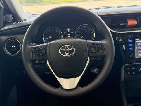 Used 2017 Toyota Corolla SE 50th Anniversary FWD image 11