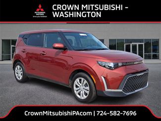 Used 2023 Kia Soul LX image 1