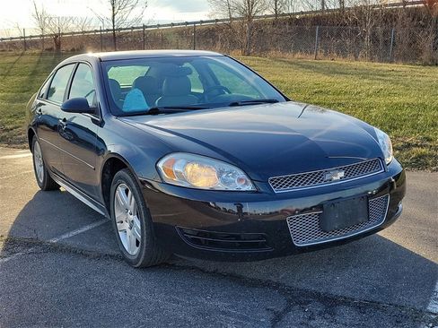 Used 2014 Chevrolet Impala LT w/ LT Sunroof Package image 2