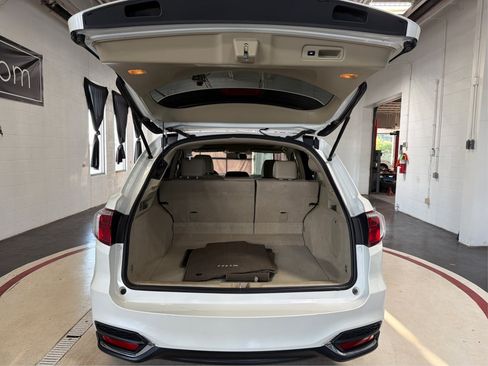 Used 2018 Acura RDX w/ Technology Package AWD/4WD image 12