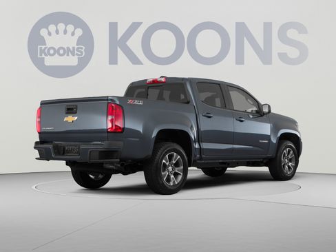 Used 2017 Chevrolet Colorado Z71 AWD/4WD image 4