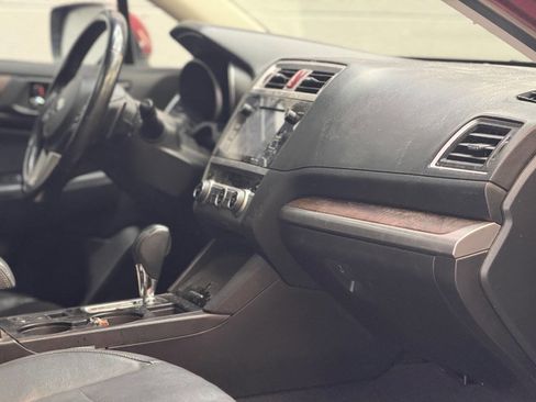 Used 2016 Subaru Outback 2.5i Limited image 2