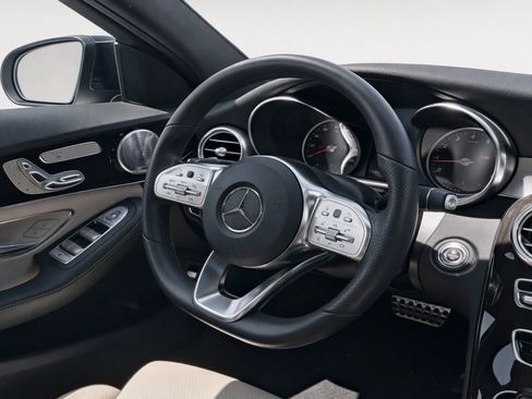 Used 2019 Mercedes-Benz C 300 Sedan image 17