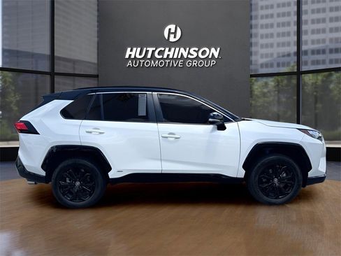 Used 2022 Toyota RAV4 XSE image 9