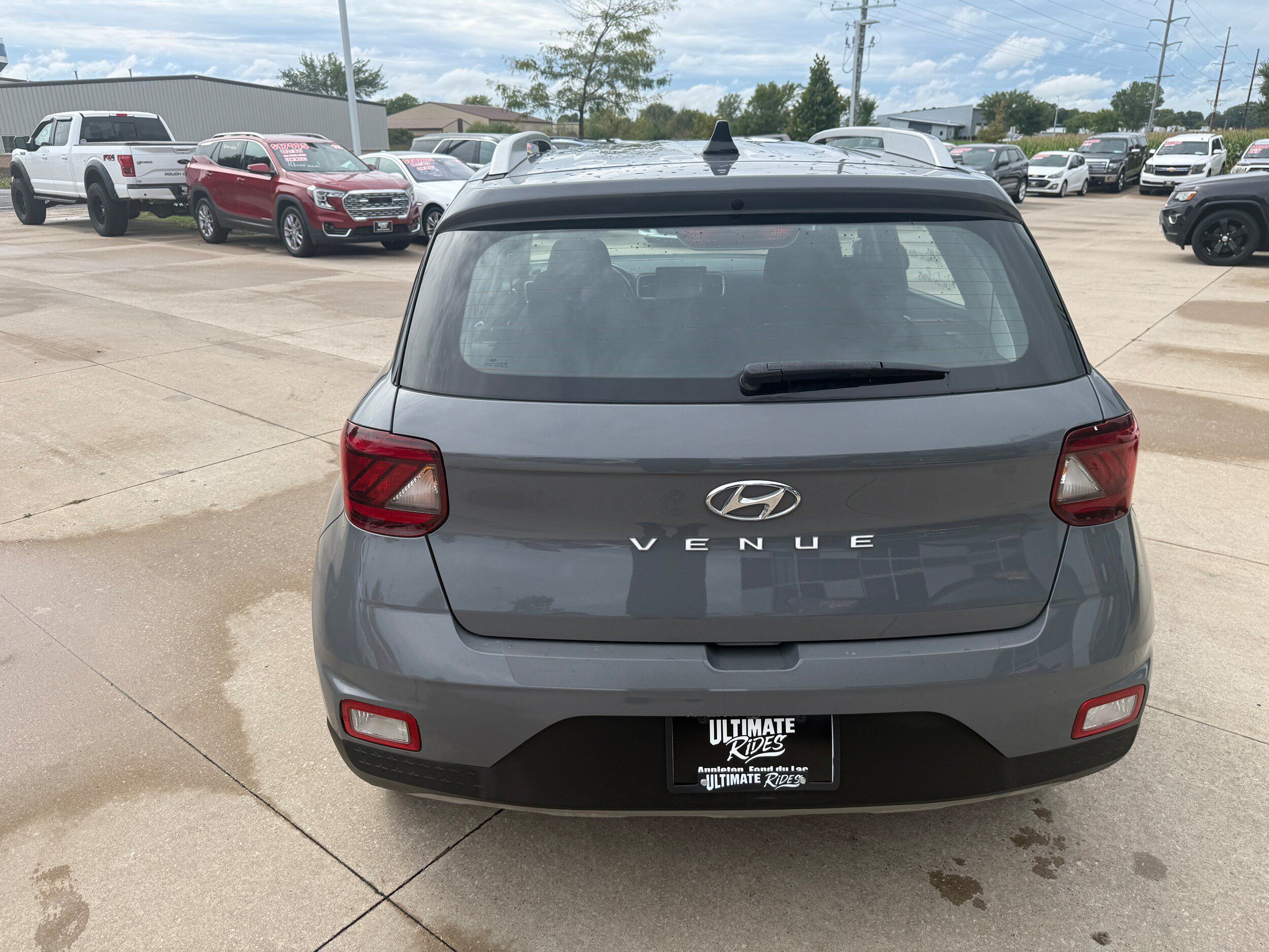Used 2020 Hyundai Venue SEL w/ Convenience + Premium Package FWD image 5