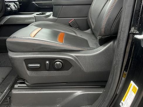 Used 2022 GMC Sierra 1500 AT4 w/ AT4 Premium Package image 17