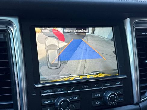 Used 2015 Porsche Macan S image 21