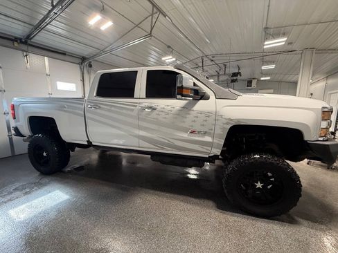 Used 2019 Chevrolet Silverado 3500 LTZ w/ Duramax Plus Package AWD/4WD image 6