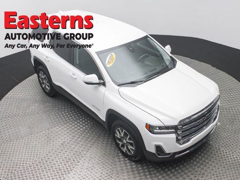 Used 2022 GMC Acadia SLE image 3