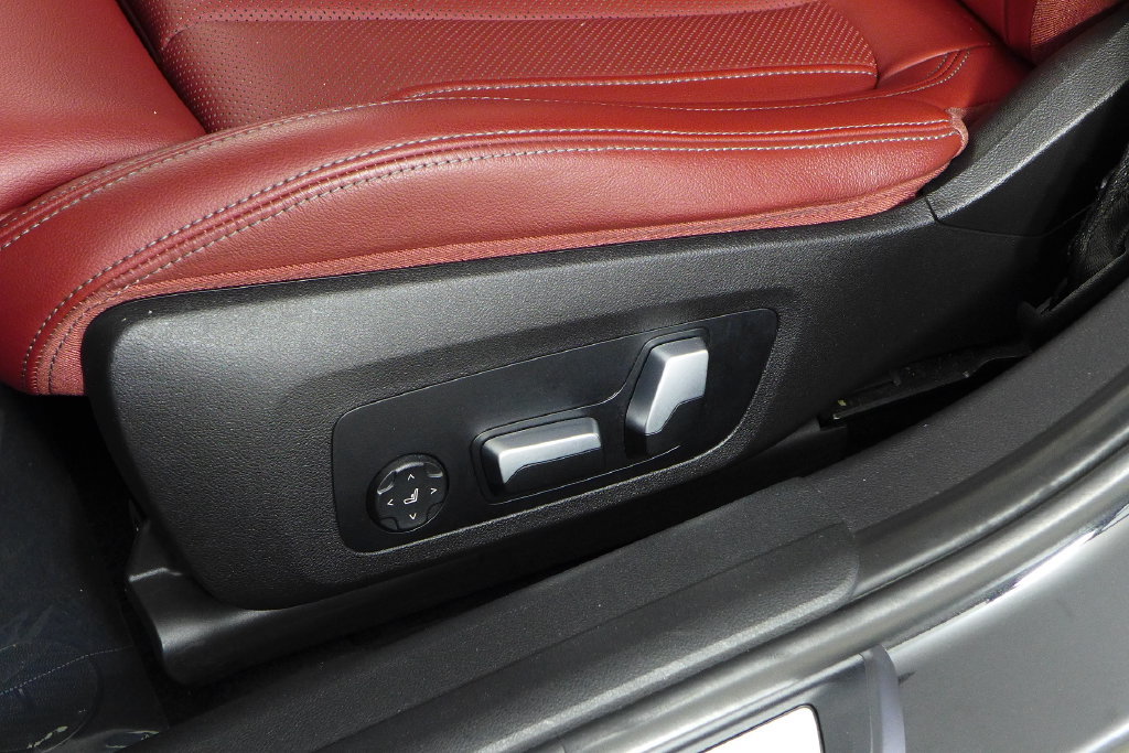 Used 2022 BMW M340i RWD image 23