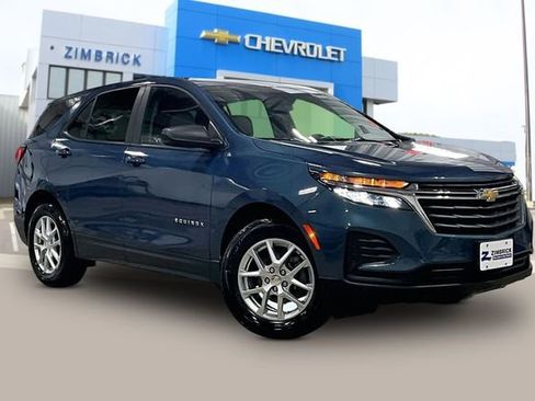 Certified 2024 Chevrolet Equinox LS w/ LS Convenience Package FWD image 1