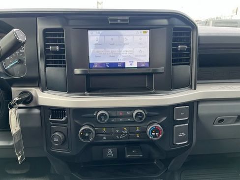 New 2026 Ford F250 XL w/ F-250 >10K GVWR Package RWD image 6