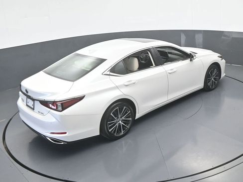Used 2025 Lexus ES 350 w/ Premium Package FWD image 52