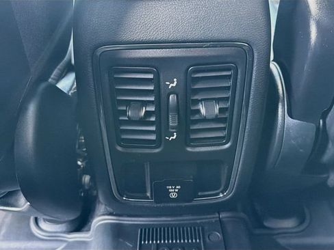Used 2019 Jeep Grand Cherokee Altitude RWD image 27