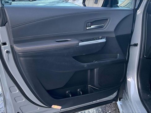 Used 2024 Toyota Sienna XLE Woodland Edition image 23