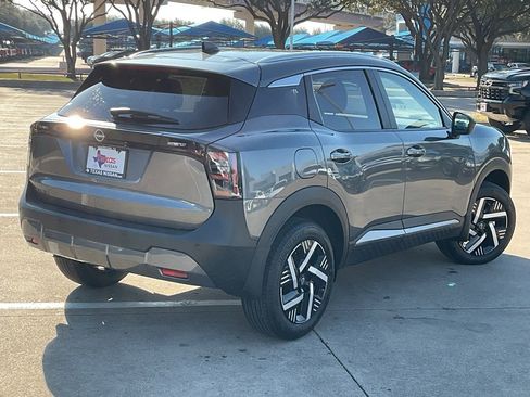 New 2026 Nissan Kicks SV image 5