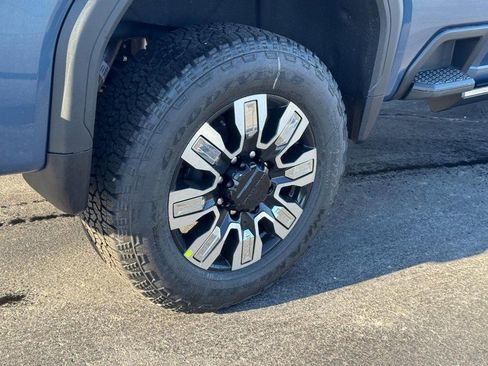 New 2026 GMC Sierra 2500 Denali w/ Denali Reserve Package image 5