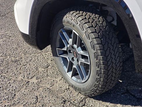 New 2026 GMC Terrain AT4 AWD/4WD image 22