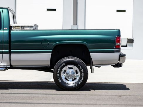 Used 2001 Dodge Ram 2500 Truck 4x4 Quad Cab image 11