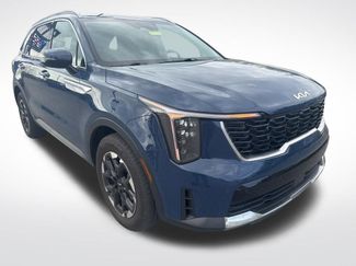 Certified 2025 Kia Sorento S 360° Tour