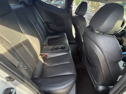 Used 2013 Hyundai Veloster Turbo image 11